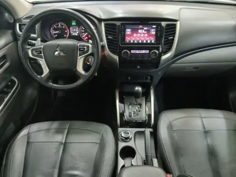 MITSUBISHI L 200 Triton 2.4 16V SPORT HPE 4X4 CABINE DUPLA TURBO DIESEL AUTOM�TICO, Foto 11