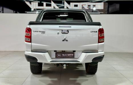 MITSUBISHI L 200 Triton 2.4 16V SPORT HPE-S 4X4 CABINE DUPLA TURBO DIESEL AUTOM�TICO, Foto 5