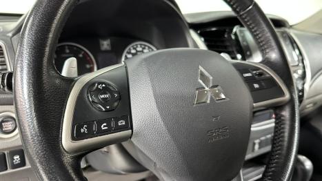 MITSUBISHI L 200 Triton 2.4 16V SPORT HPE-S 4X4 CABINE DUPLA TURBO DIESEL AUTOM�TICO, Foto 11