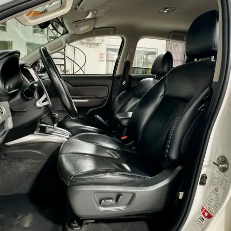 MITSUBISHI L 200 Triton 2.4 16V SPORT HPE-S 4X4 CABINE DUPLA TURBO DIESEL AUTOM�TICO, Foto 19