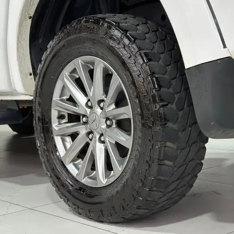 MITSUBISHI L 200 Triton 2.4 16V SPORT HPE-S 4X4 CABINE DUPLA TURBO DIESEL AUTOM�TICO, Foto 23