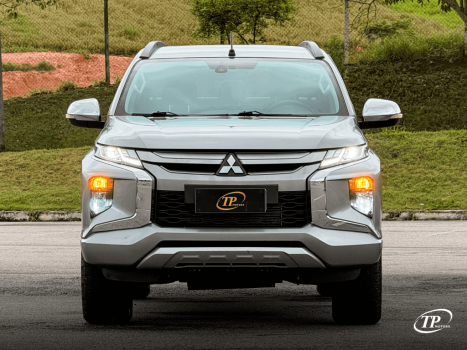 MITSUBISHI L 200 Triton 2.4 16V SPORT HPE 4X4 CABINE DUPLA TURBO DIESEL AUTOMÁTICO, Foto 2