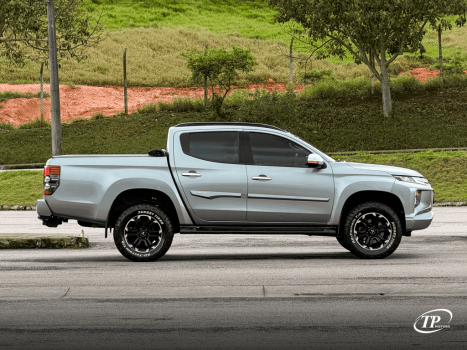 MITSUBISHI L 200 Triton 2.4 16V SPORT HPE 4X4 CABINE DUPLA TURBO DIESEL AUTOMÁTICO, Foto 4