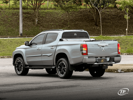 MITSUBISHI L 200 Triton 2.4 16V SPORT HPE 4X4 CABINE DUPLA TURBO DIESEL AUTOMÁTICO, Foto 6
