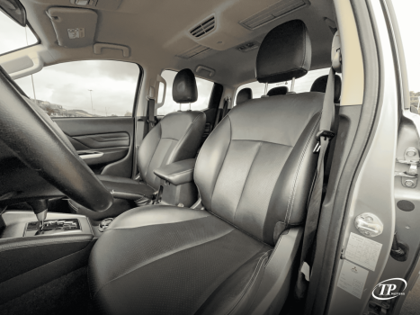 MITSUBISHI L 200 Triton 2.4 16V SPORT HPE 4X4 CABINE DUPLA TURBO DIESEL AUTOMÁTICO, Foto 8