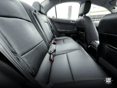 MITSUBISHI Lancer 2.0 16V 4P AUTOMÁTICO, Foto 8