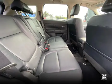 MITSUBISHI Outlander 2.0 16V 4P AUTOM�TICO, Foto 13