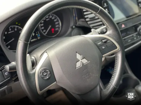 MITSUBISHI Outlander 2.0 16V 4P AUTOM�TICO, Foto 16