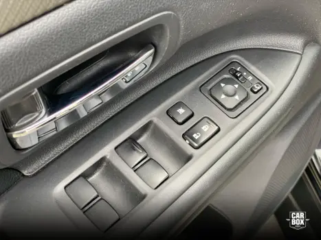 MITSUBISHI Outlander 2.0 16V 4P AUTOM�TICO, Foto 19