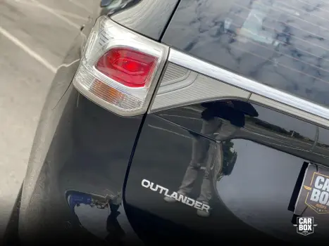 MITSUBISHI Outlander 2.0 16V 4P AUTOM�TICO, Foto 6