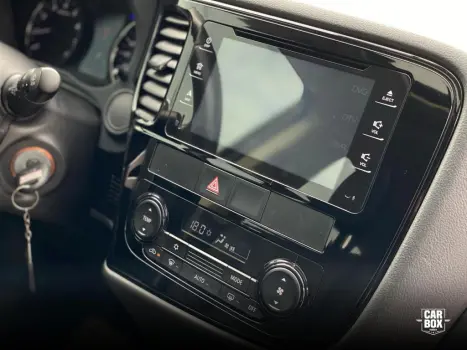 MITSUBISHI Outlander 2.0 16V 4P AUTOM�TICO, Foto 11