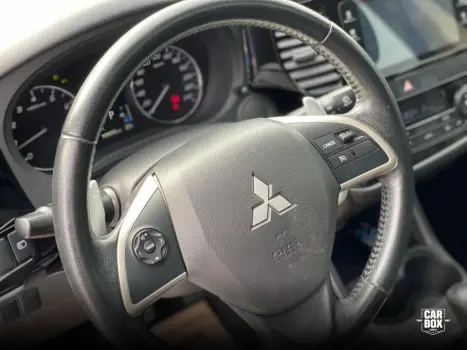 MITSUBISHI Outlander 2.0 16V 4P AUTOM�TICO, Foto 13