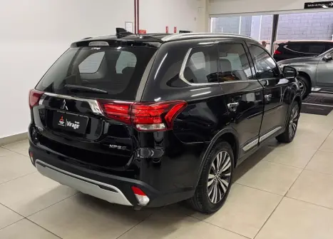 MITSUBISHI Outlander 3.0 V6 24V 4P HPE-S AWD AUTOM�TICO, Foto 4