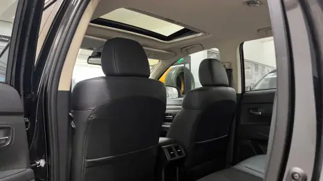 MITSUBISHI Outlander 3.0 V6 24V 4P HPE-S AWD AUTOM�TICO, Foto 11