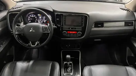 MITSUBISHI Outlander 3.0 V6 24V 4P HPE-S AWD AUTOM�TICO, Foto 12