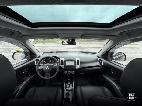 MITSUBISHI Outlander 3.0 V6 24V 4P GT 4X4 AUTOM�TICO, Foto 5