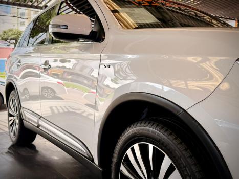 MITSUBISHI Outlander 3.0 V6 24V 4P HPE-S AWD AUTOM�TICO, Foto 4