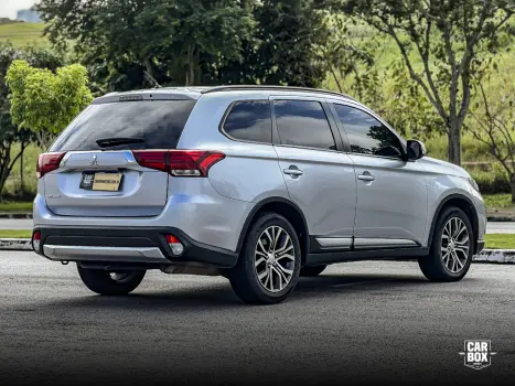 MITSUBISHI Outlander 2.0 16V 4P AUTOM�TICO, Foto 6