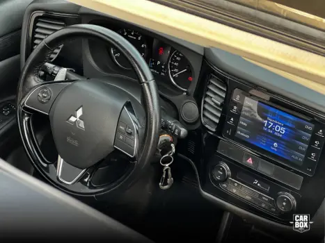 MITSUBISHI Outlander 2.0 16V 4P AUTOM�TICO, Foto 7