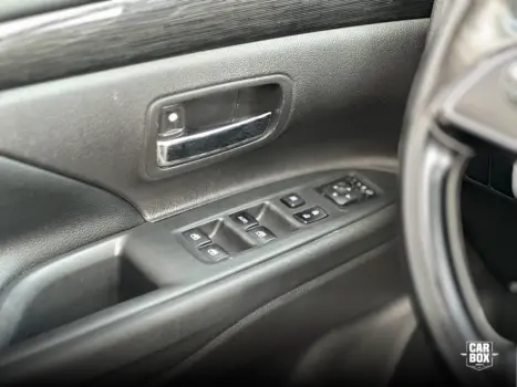 MITSUBISHI Outlander 2.0 16V 4P AUTOM�TICO, Foto 17