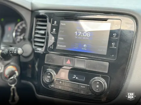 MITSUBISHI Outlander 2.0 16V 4P AUTOM�TICO, Foto 9