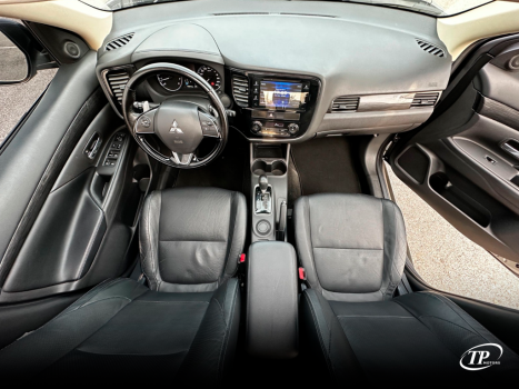 MITSUBISHI Outlander 2.0 16V 4P AUTOM�TICO, Foto 8
