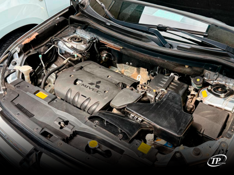 MITSUBISHI Outlander 2.0 16V 4P AUTOM�TICO, Foto 17