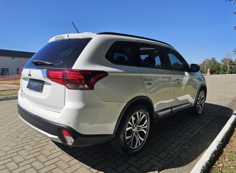 MITSUBISHI Outlander 2.0 16V 4P HPE AUTOM�TICO, Foto 3