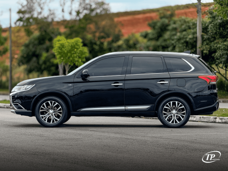 MITSUBISHI Outlander 3.0 V6 24V 4P GT 4X4 AUTOMÁTICO, Foto 3