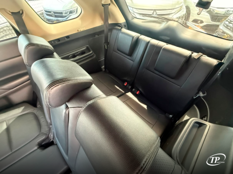 MITSUBISHI Outlander 3.0 V6 24V 4P GT 4X4 AUTOMÁTICO, Foto 8