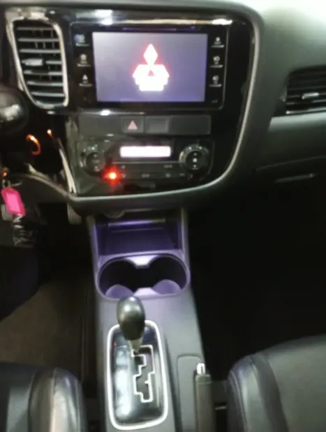 MITSUBISHI Outlander 2.0 16V 4P AUTOMÁTICO, Foto 10