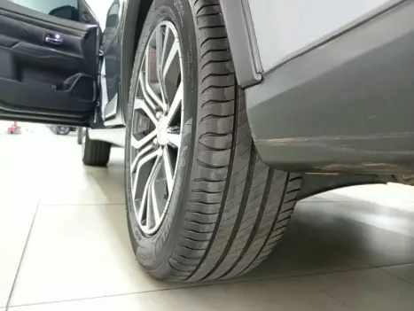 MITSUBISHI Outlander 2.0 16V 4P AUTOMÁTICO, Foto 13