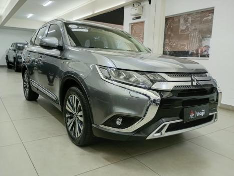 MITSUBISHI Outlander 3.0 V6 24V 4P HPE-S AWD 7 LUGARES AUTOMÁTICO, Foto 2