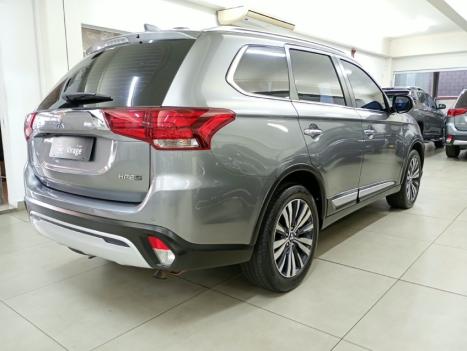 MITSUBISHI Outlander 3.0 V6 24V 4P HPE-S AWD 7 LUGARES AUTOMÁTICO, Foto 3