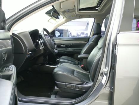 MITSUBISHI Outlander 3.0 V6 24V 4P HPE-S AWD 7 LUGARES AUTOMÁTICO, Foto 7