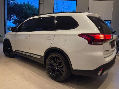 MITSUBISHI Outlander 2.0 16V 4P AUTOMÁTICO, Foto 9
