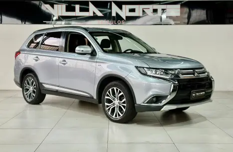 MITSUBISHI Outlander 3.0 V6 24V 4P HPE-S AWD 7 LUGARES AUTOMÁTICO, Foto 3