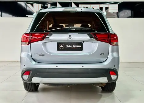 MITSUBISHI Outlander 3.0 V6 24V 4P HPE-S AWD 7 LUGARES AUTOMÁTICO, Foto 5