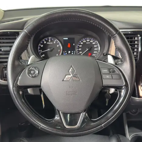 MITSUBISHI Outlander 3.0 V6 24V 4P HPE-S AWD 7 LUGARES AUTOMÁTICO, Foto 14