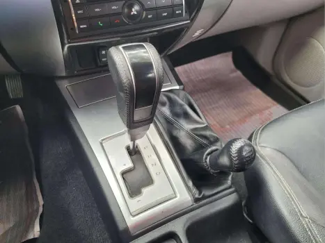 MITSUBISHI Pajero Dakar 3.5 V6 24V 4P HPE FLEX 4X4 7 LUGARES AUTOM�TICO, Foto 8