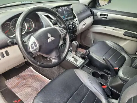 MITSUBISHI Pajero Dakar 3.5 V6 24V 4P HPE FLEX 4X4 7 LUGARES AUTOM�TICO, Foto 15