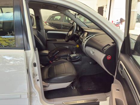 MITSUBISHI Pajero Dakar 3.2 16V 4P HPE 4X4  7 LUGARES TURBO INTECOOLER DIESEL AUTOM�TICO, Foto 6
