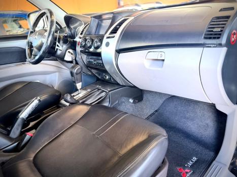 MITSUBISHI Pajero Dakar 3.2 16V 4P HPE 4X4  7 LUGARES TURBO INTECOOLER DIESEL AUTOM�TICO, Foto 17