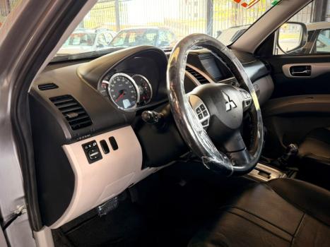 MITSUBISHI Pajero Dakar 3.5 V6 24V 4P HPE FLEX 4X4 7 LUGARES AUTOM�TICO, Foto 15