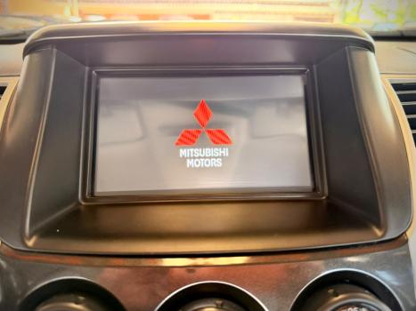 MITSUBISHI Pajero Dakar 3.5 V6 24V 4P HPE FLEX 4X4 7 LUGARES AUTOM�TICO, Foto 23