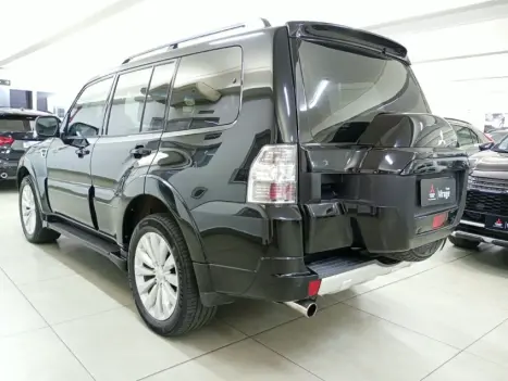 MITSUBISHI Pajero Full 3.2 16V 4P HPE 4X4 TURBO DIESEL INTERCOOLER AUTOMÁTICO, Foto 3