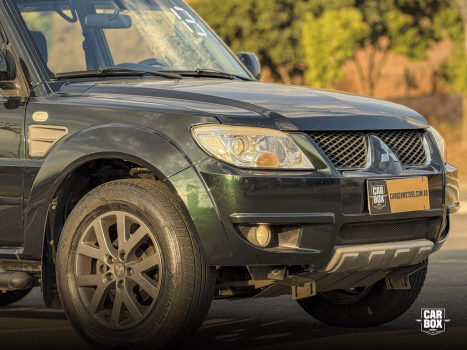 MITSUBISHI Pajero TR4 2.0 16V 4P AUTOMÁTICO, Foto 7 MITSUBISHI Pajero TR4 2.0 16V 4P AUTOMÁTICO, Foto 7