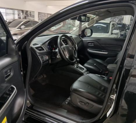 MITSUBISHI Triton 2.4 HPE BITURBO DIESEL CABINE DUPLA 4X4 AUTOM�TICO, Foto 7