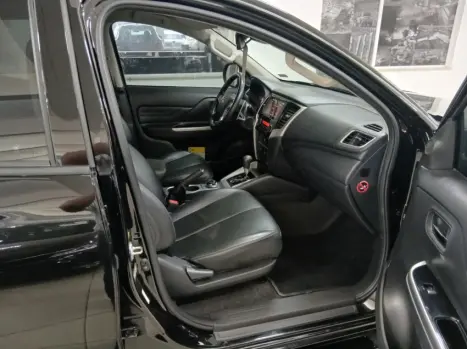 MITSUBISHI Triton 2.4 HPE BITURBO DIESEL CABINE DUPLA 4X4 AUTOM�TICO, Foto 12