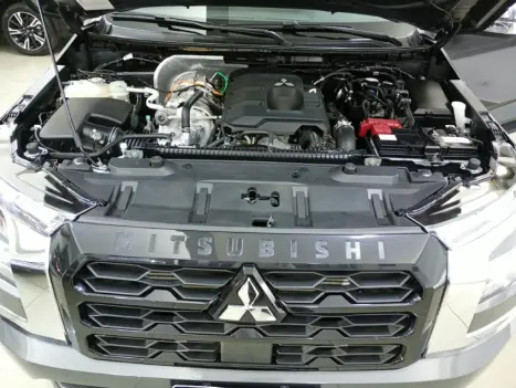 MITSUBISHI Triton 2.4 HPE BITURBO DIESEL CABINE DUPLA 4X4 AUTOMÁTICO, Foto 11